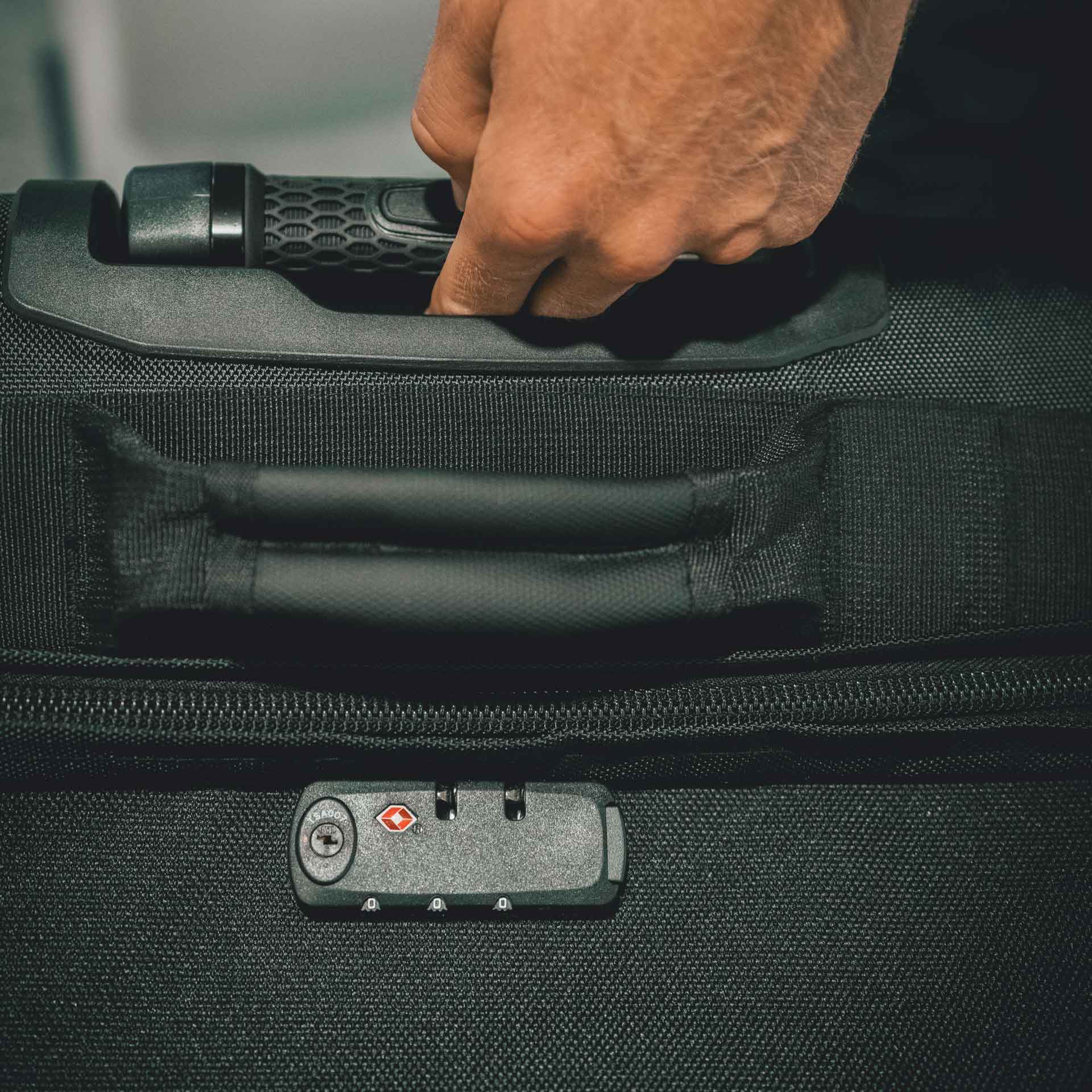 Expedition Clamshell Duffle 110L