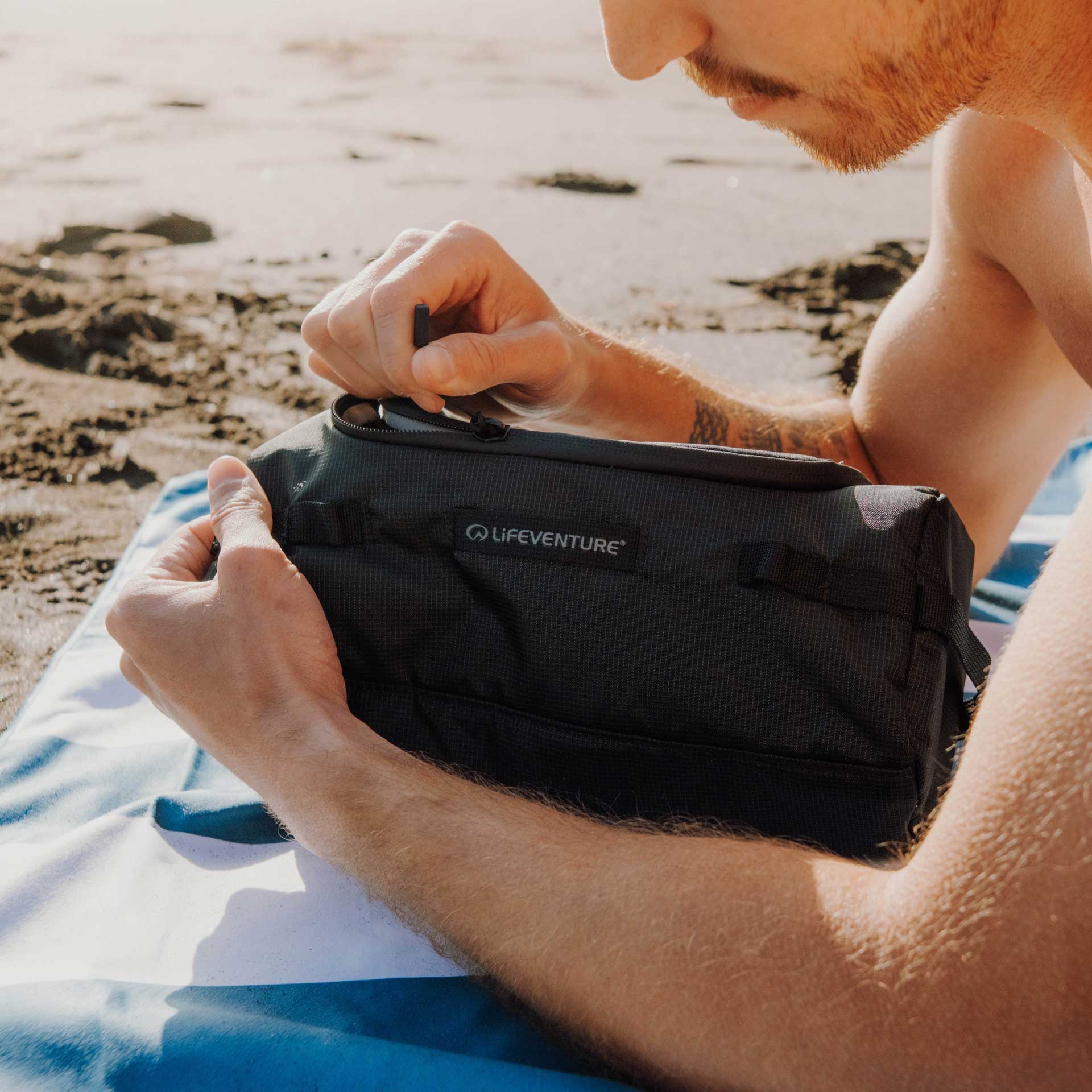 Barrel Wash Bag - variant[Black]